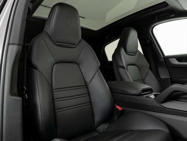 Porsche Cayenne III Coupé E-Hybrid — photo 48