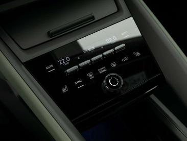 Porsche Macan Electrique 4 Electric — photo 34