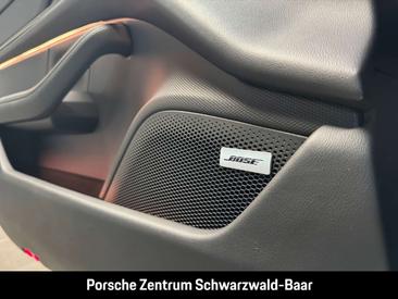 Porsche Taycan 4S Cabriolet — photo 25