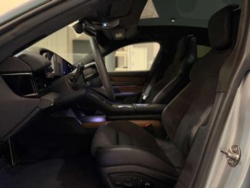 Porsche Taycan Turbo S — photo 7