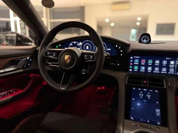 Porsche Taycan Turbo S — photo 10