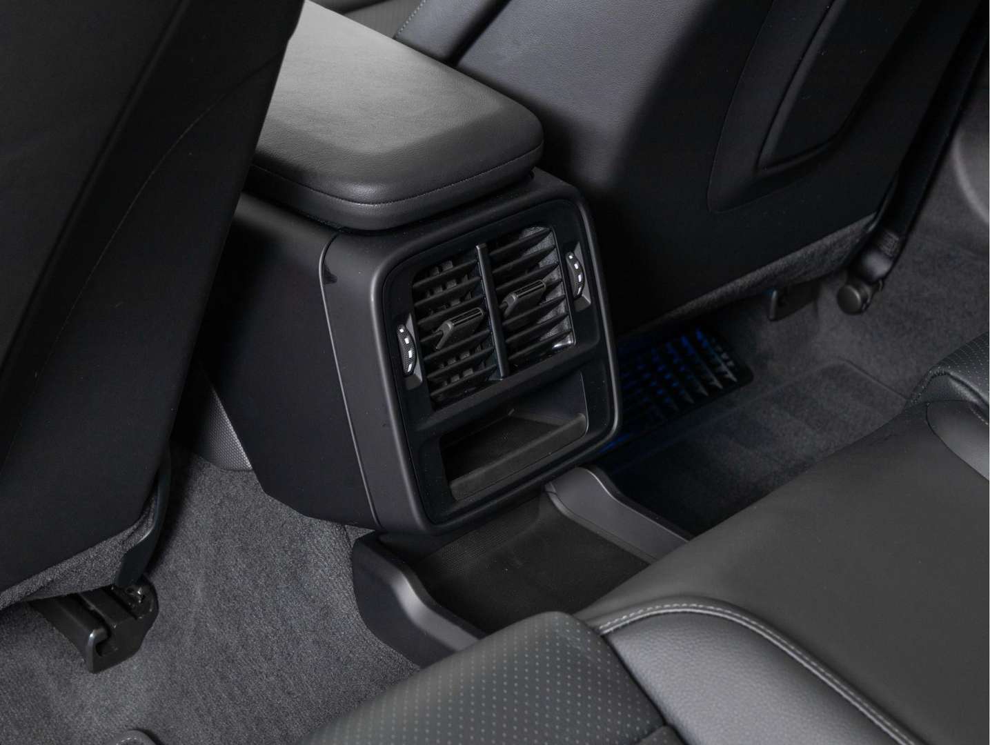 Porsche Taycan Sport Turismo - 2025 - Joinsteer - #40