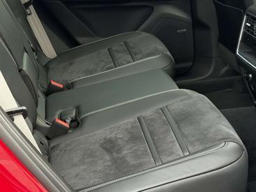 Porsche Cayenne III GTS Coupé — photo 22