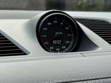 Porsche Cayenne III GTS Coupé — photo 26