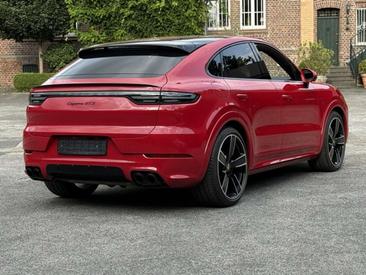 Porsche Cayenne III GTS Coupé — photo 27