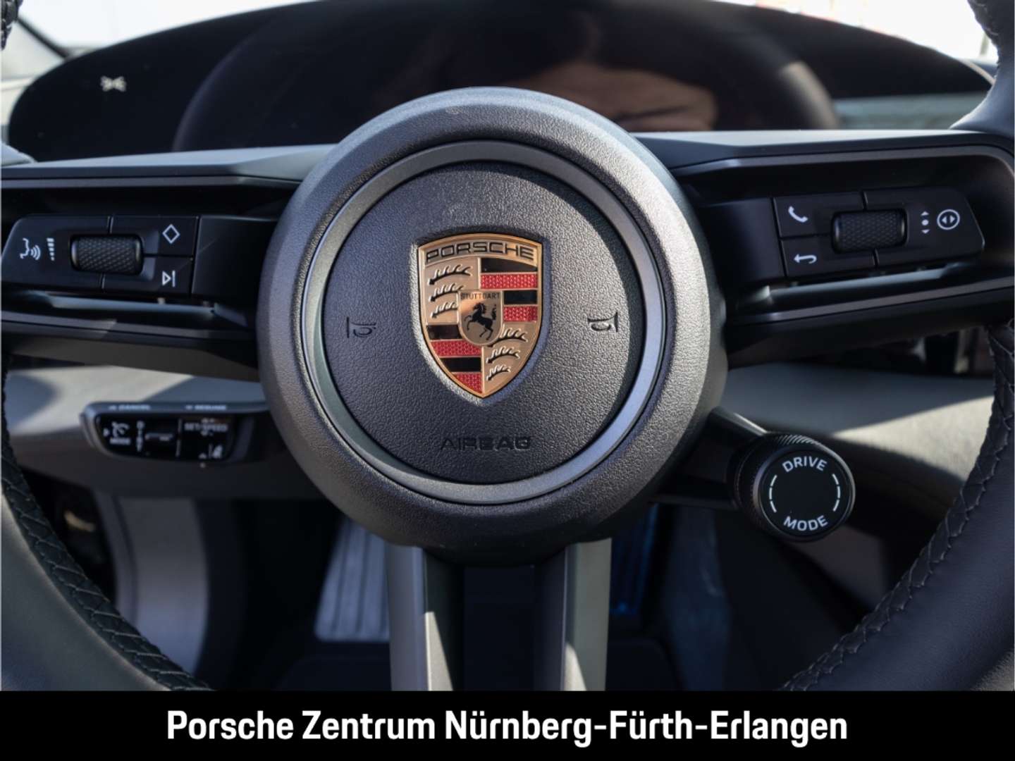 Porsche Taycan Turbo Coupé - 2025 - Joinsteer - #23