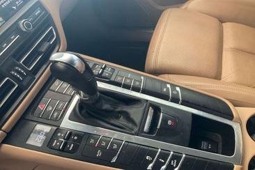 Porsche Macan S — photo 6