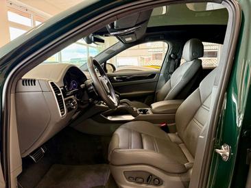Porsche Cayenne III Turbo S E-Hybrid — photo 7
