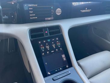Porsche Taycan Turbo S — photo 9