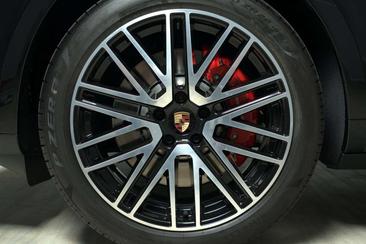 Porsche Cayenne III S E-Hybrid Coupé — photo 6