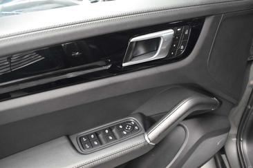 Porsche Cayenne III S Coupé — photo 11