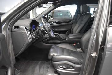 Porsche Cayenne III S Coupé — photo 12