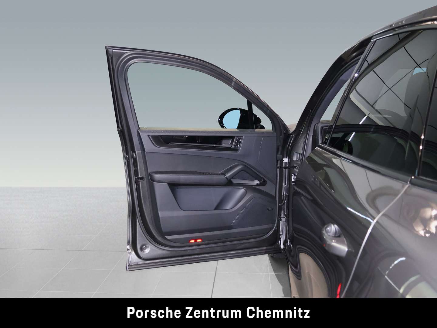 Porsche Cayenne III Turbo Black Edition - 2025 - Joinsteer - #10