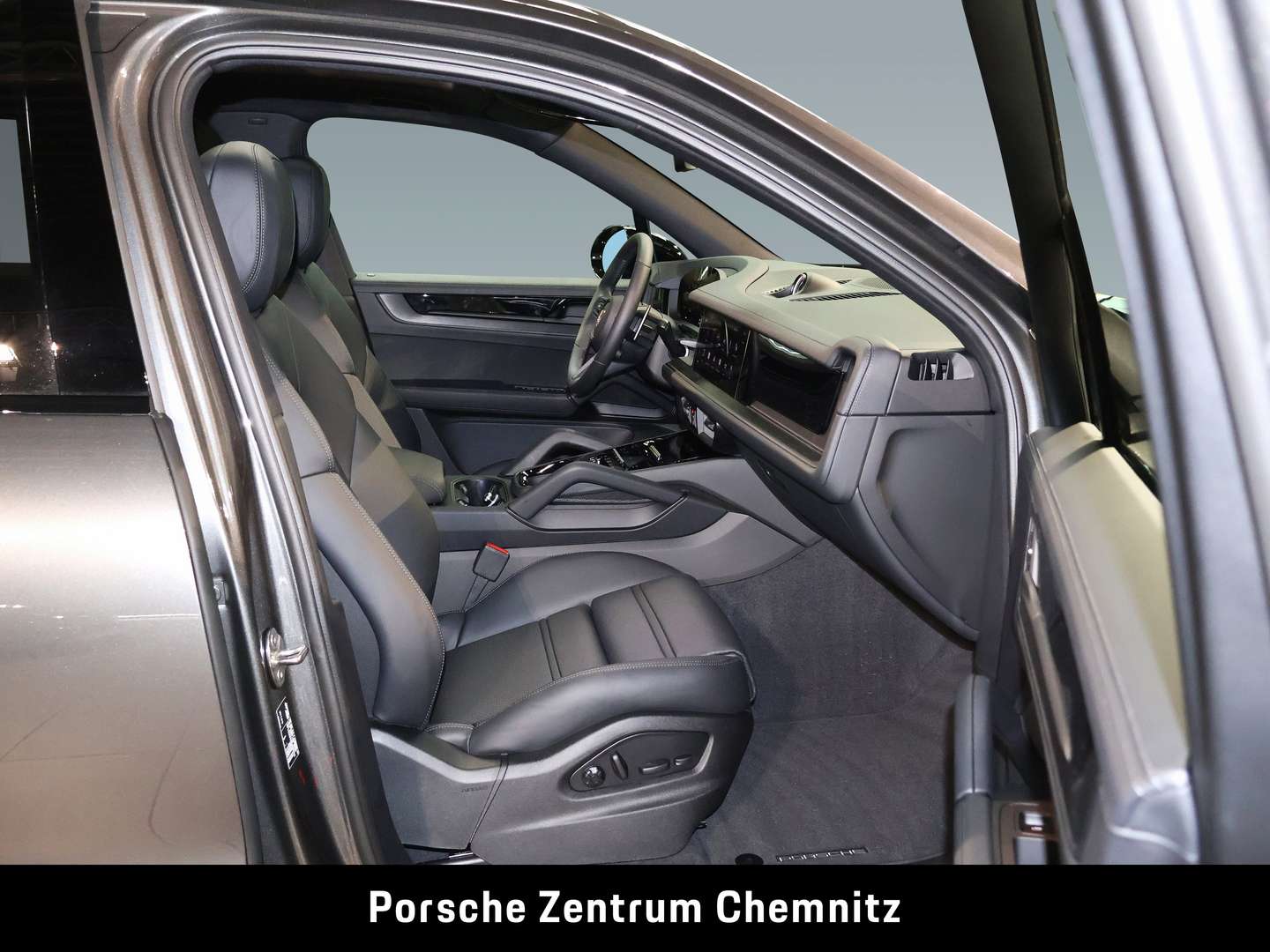 Porsche Cayenne III Turbo Black Edition - 2025 - Joinsteer - #13