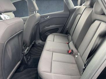 Audi Q4 Sportback 35 — photo 13