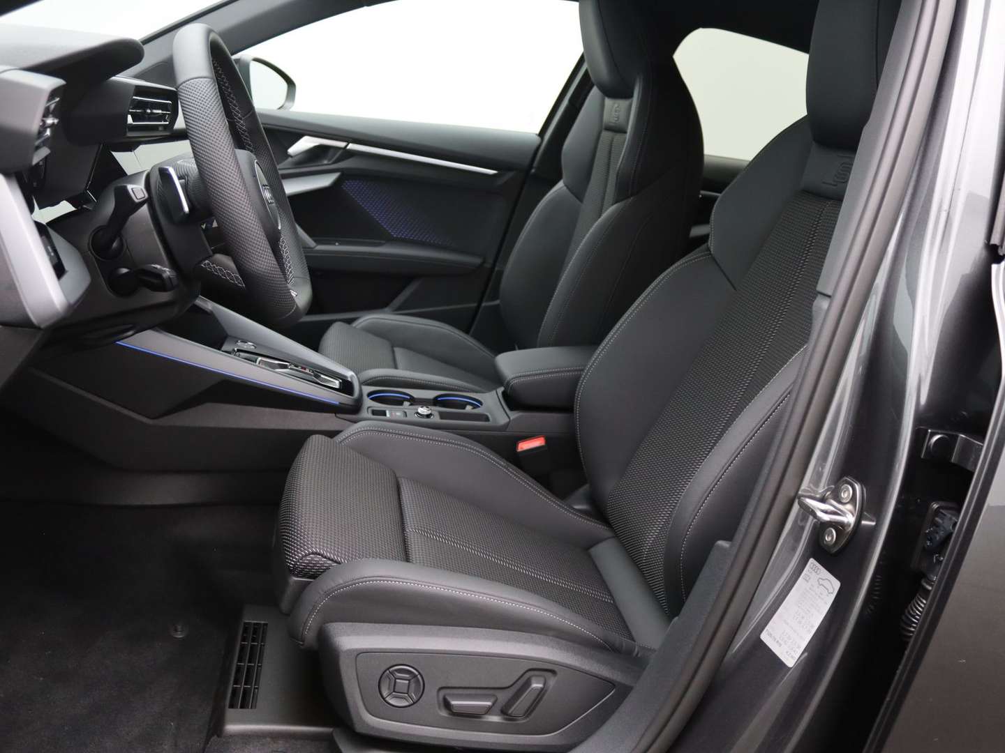 Audi A3 S Line 35 TFSI - 2025 - Joinsteer - #9