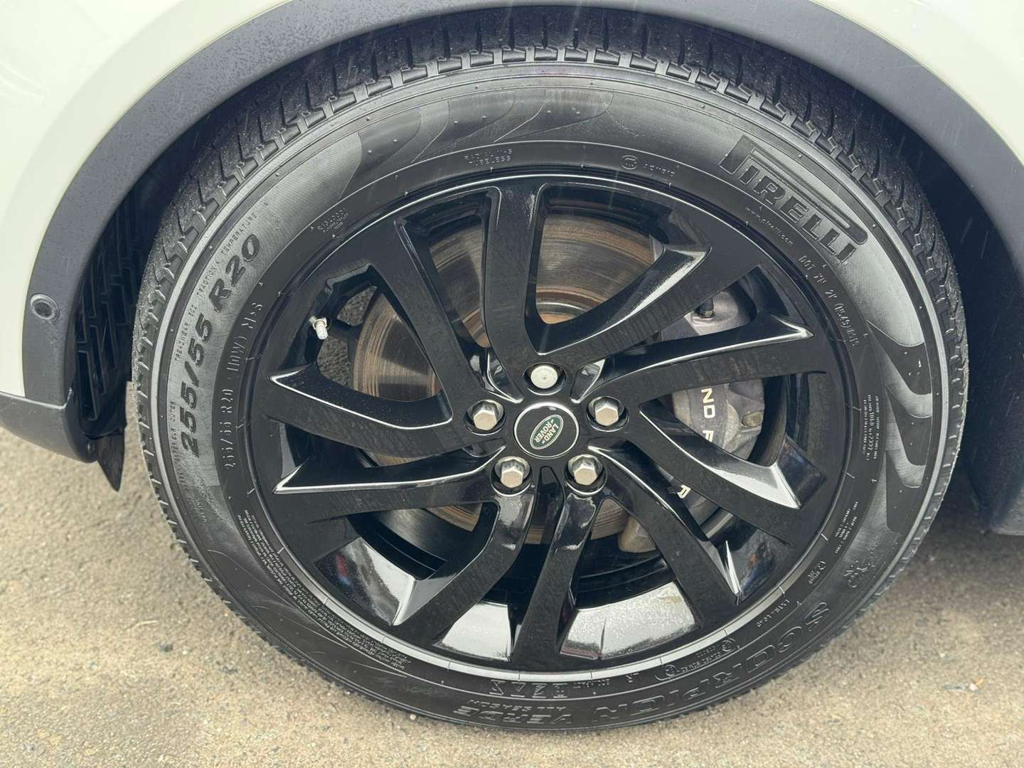 Land Rover Discovery SE SDV6 - 2019 - Joinsteer - #4