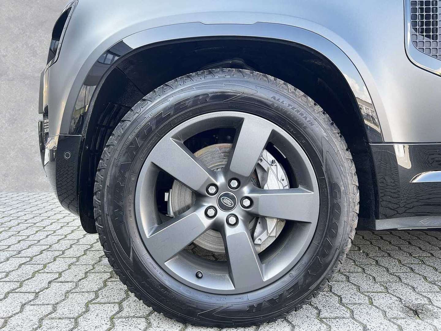 Land Rover Defender 110 D300 X-Dynamic HSE - 2025 - Joinsteer - #9