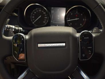 Land Rover Discovery SD4 SE — photo 17