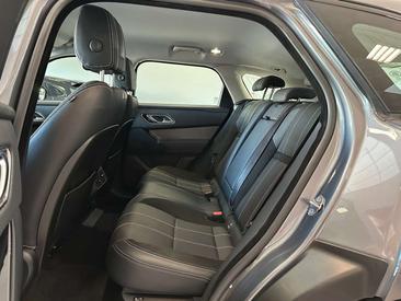 Land Rover Range Rover Velar D180 — photo 11