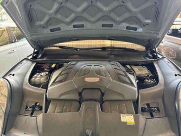 Porsche Cayenne III Turbo GT Coupé — photo 9