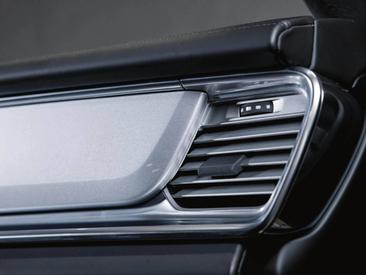 Porsche Panamera II Turbo S E-Hybrid — photo 45
