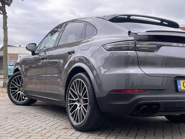 Porsche Cayenne III E-Hybrid Coupé — photo 3