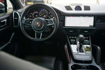 Porsche Cayenne III E-Hybrid Coupé — photo 10
