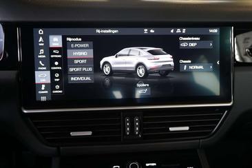 Porsche Cayenne III E-Hybrid Coupé — photo 18