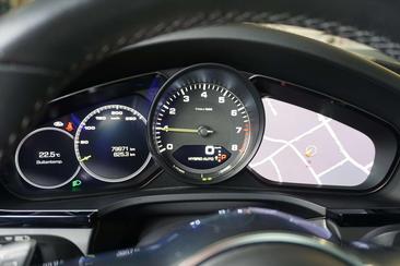 Porsche Cayenne III E-Hybrid Coupé — photo 29