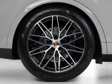Porsche Cayenne III E-Hybrid — photo 9