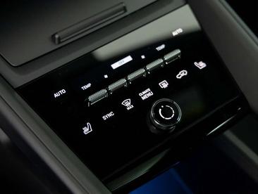 Porsche Macan Electrique Electric — photo 33