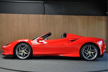 Ferrari F8 Spider — photo 3
