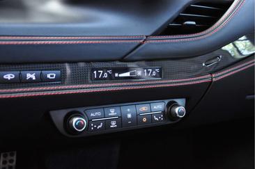 Ferrari F8 Spider — photo 21
