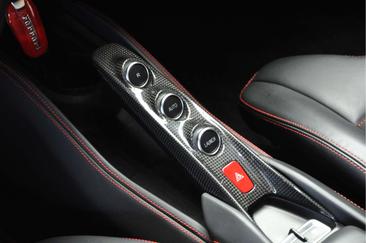 Ferrari F8 Spider — photo 26