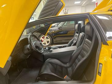 Lamborghini Diablo — photo 6
