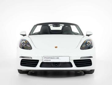 Porsche 718 Boxster — photo 11