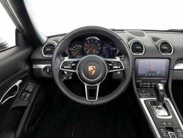 Porsche 718 Boxster — photo 37