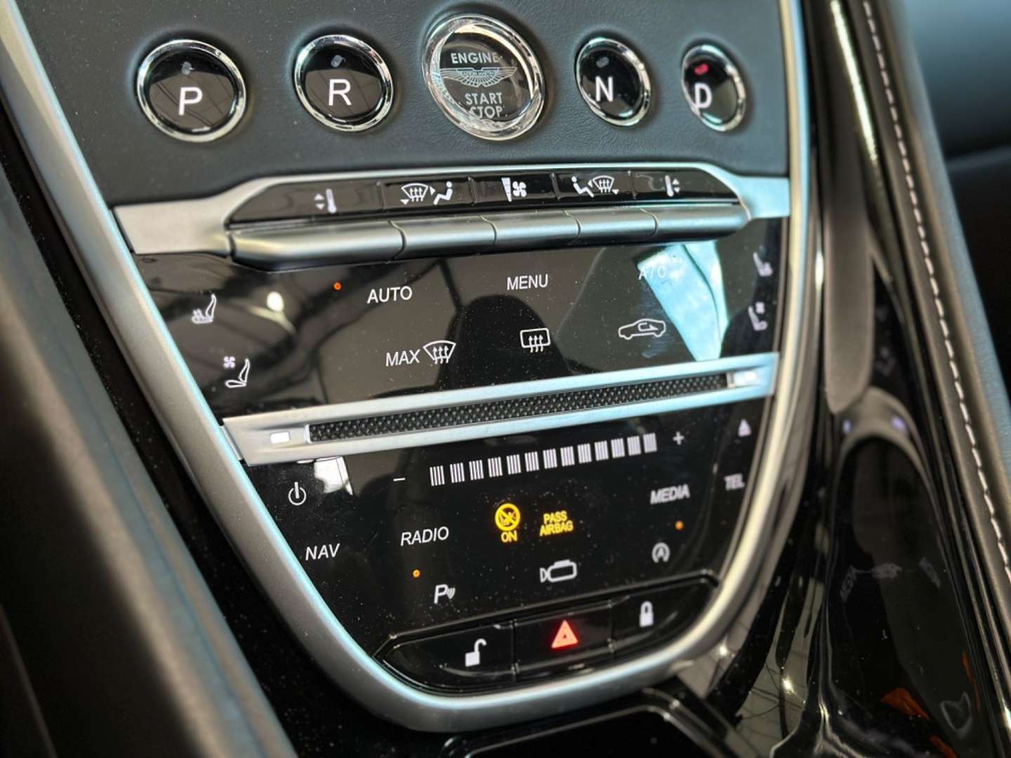 Aston Martin DB11 Volante 4.0 V8 Tech Pack - 2020 - Joinsteer - #17