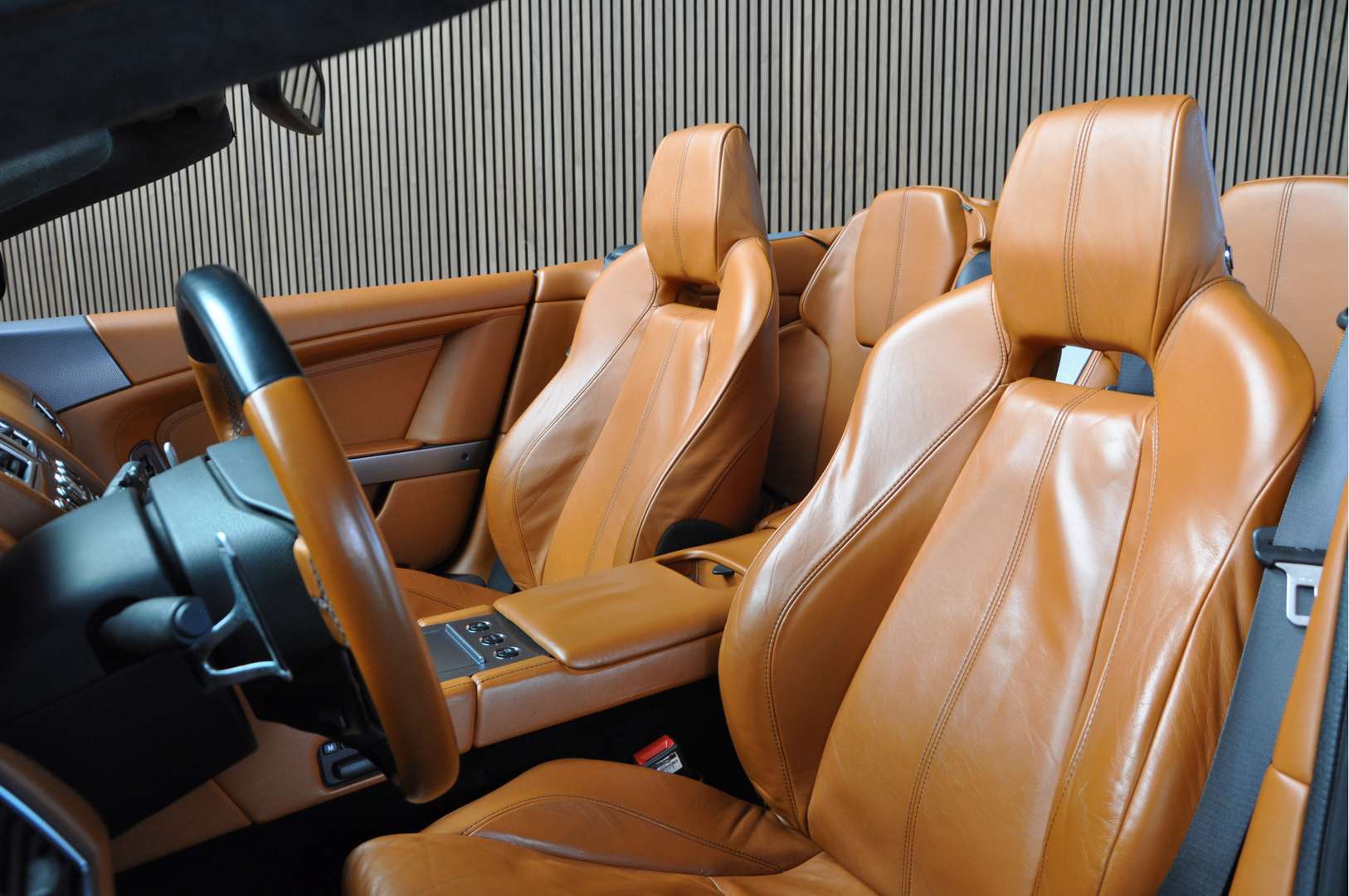 Aston Martin DB9 Volante 5.9 V12 Touchtronic - 2006 - Joinsteer - #13