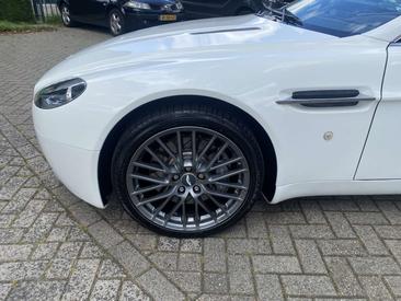 Aston Martin Vantage Roadster V8 4.7 Sportshift — photo 6