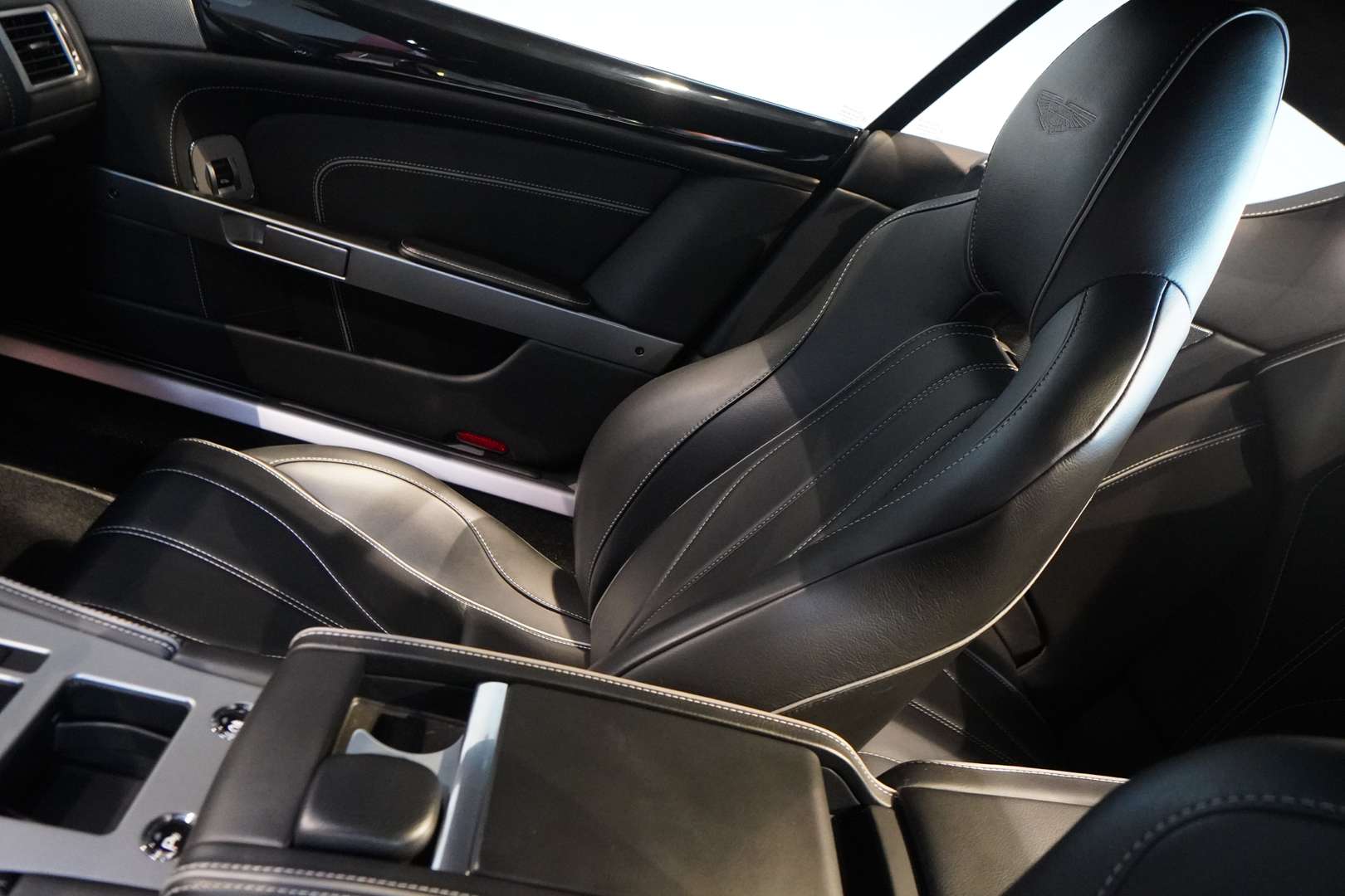 Aston Martin DB9 Coupe 6.0 V12 - 2013 - Joinsteer - #8