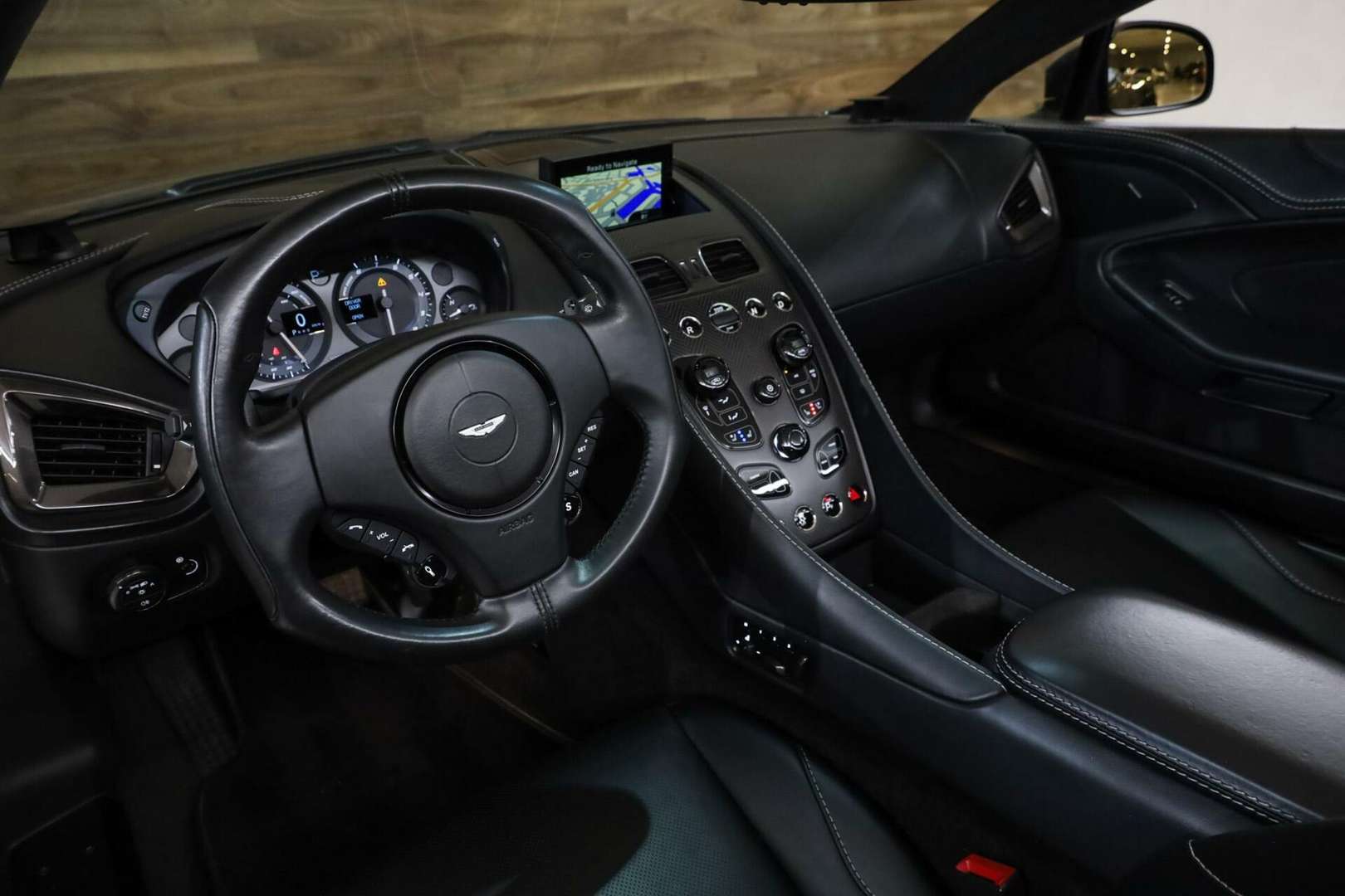 Aston Martin Vanquish Volante 6.0 V12 CarbonBlack - 2015 - Joinsteer - #3