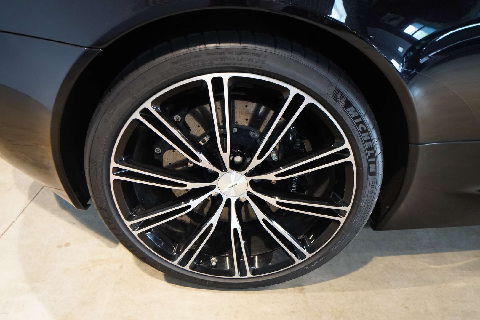 Aston Martin DB9 Coupe 6.0 V12 - 2013 - Joinsteer - #17