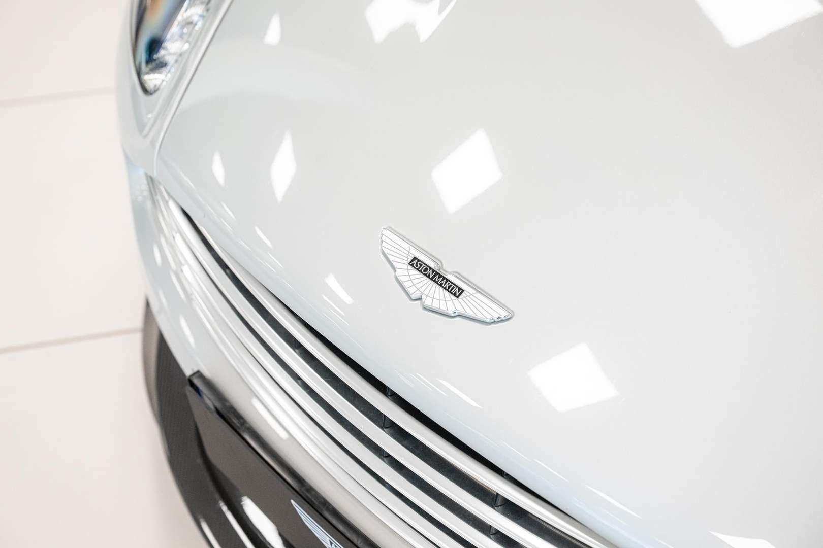 Aston Martin Vanquish S - 2018 - Joinsteer - #32