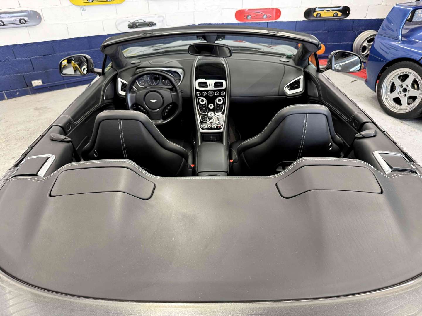 Aston Martin Vanquish Volante V12 Touchtronic 3 - 2017 - Joinsteer - #17