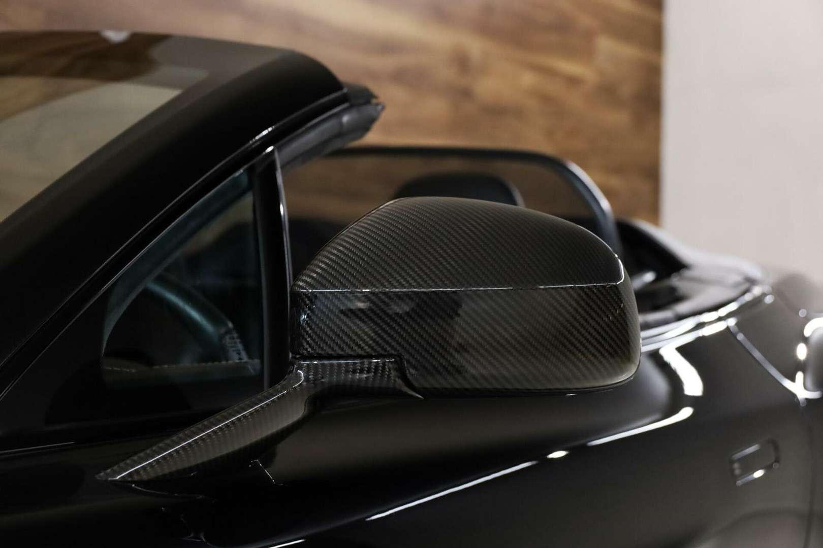 Aston Martin Vanquish Volante 6.0 V12 CarbonBlack - 2015 - Joinsteer - #29