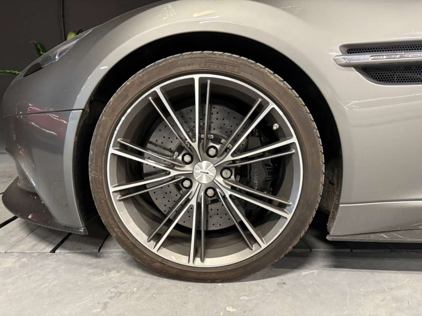 Aston Martin Vanquish V12 5.9 574CH - 2014 - Joinsteer - #15