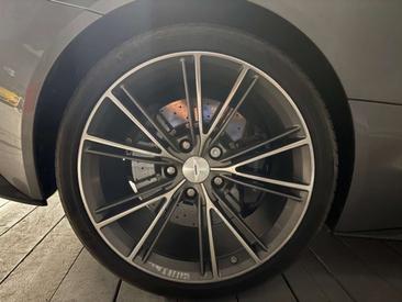 Aston Martin Vanquish V12 5.9 574CH — photo 16