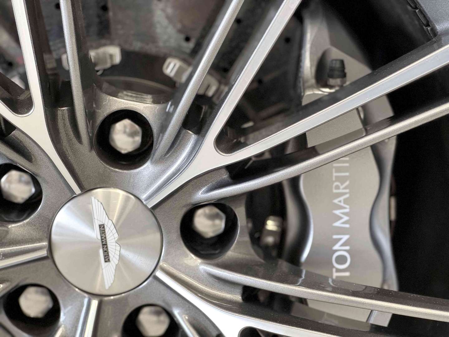 Aston Martin Vanquish Volante V12 Touchtronic 3 - 2017 - Joinsteer - #31